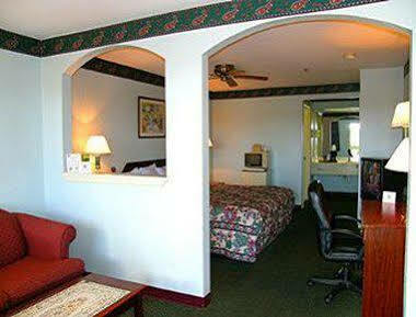 Days Inn By Wyndham El Campo Tx Εξωτερικό φωτογραφία